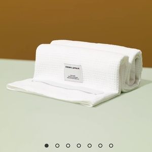 Crown Affair The Towel hair towel